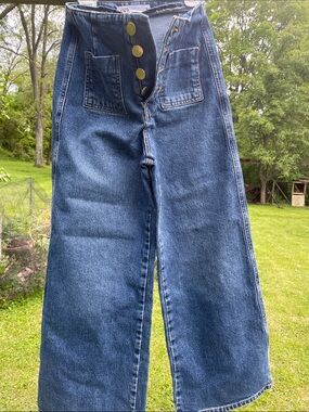 Zara High-Waist Wide Leg Ankle Jeans in Dark Blue with Gold Buttons